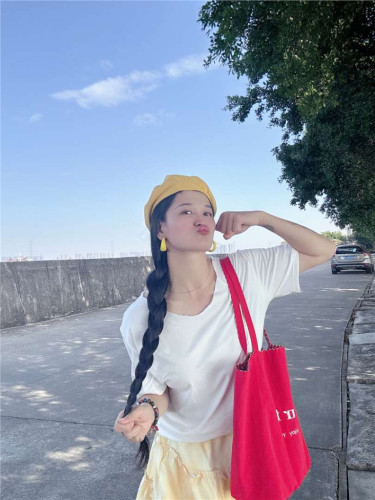 Écolière asiatique